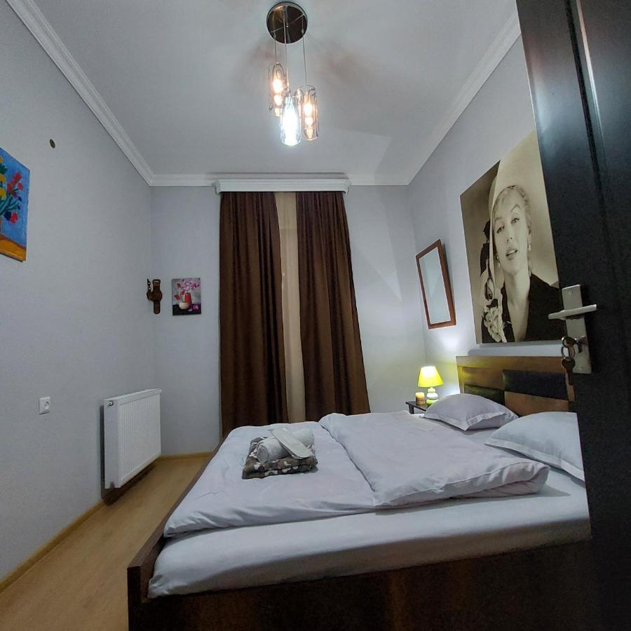 Guesthouse Different Тбилиси Экстерьер фото