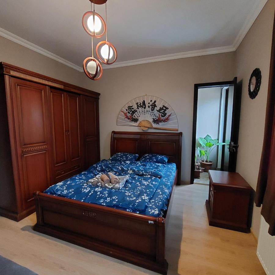 Guesthouse Different Тбилиси Экстерьер фото