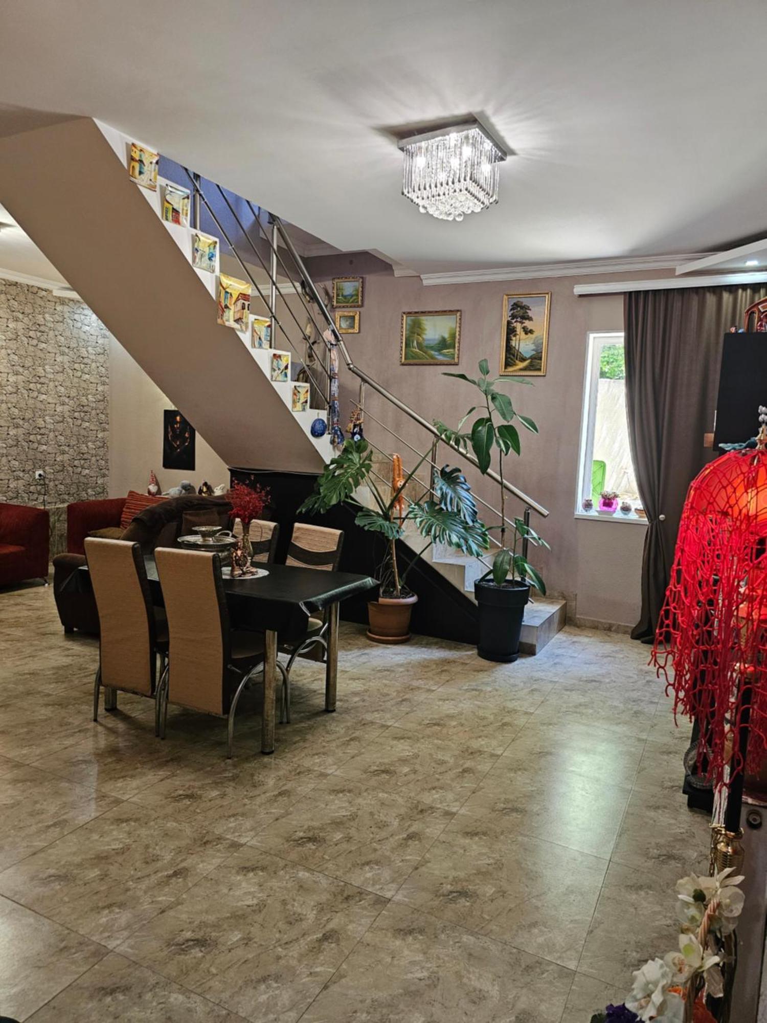 Guesthouse Different Тбилиси Экстерьер фото