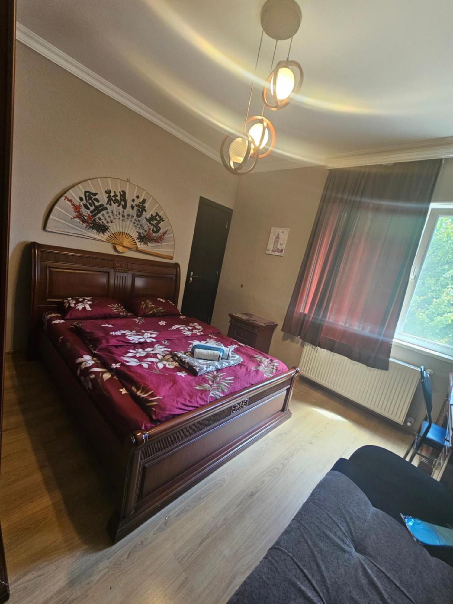 Guesthouse Different Тбилиси Экстерьер фото