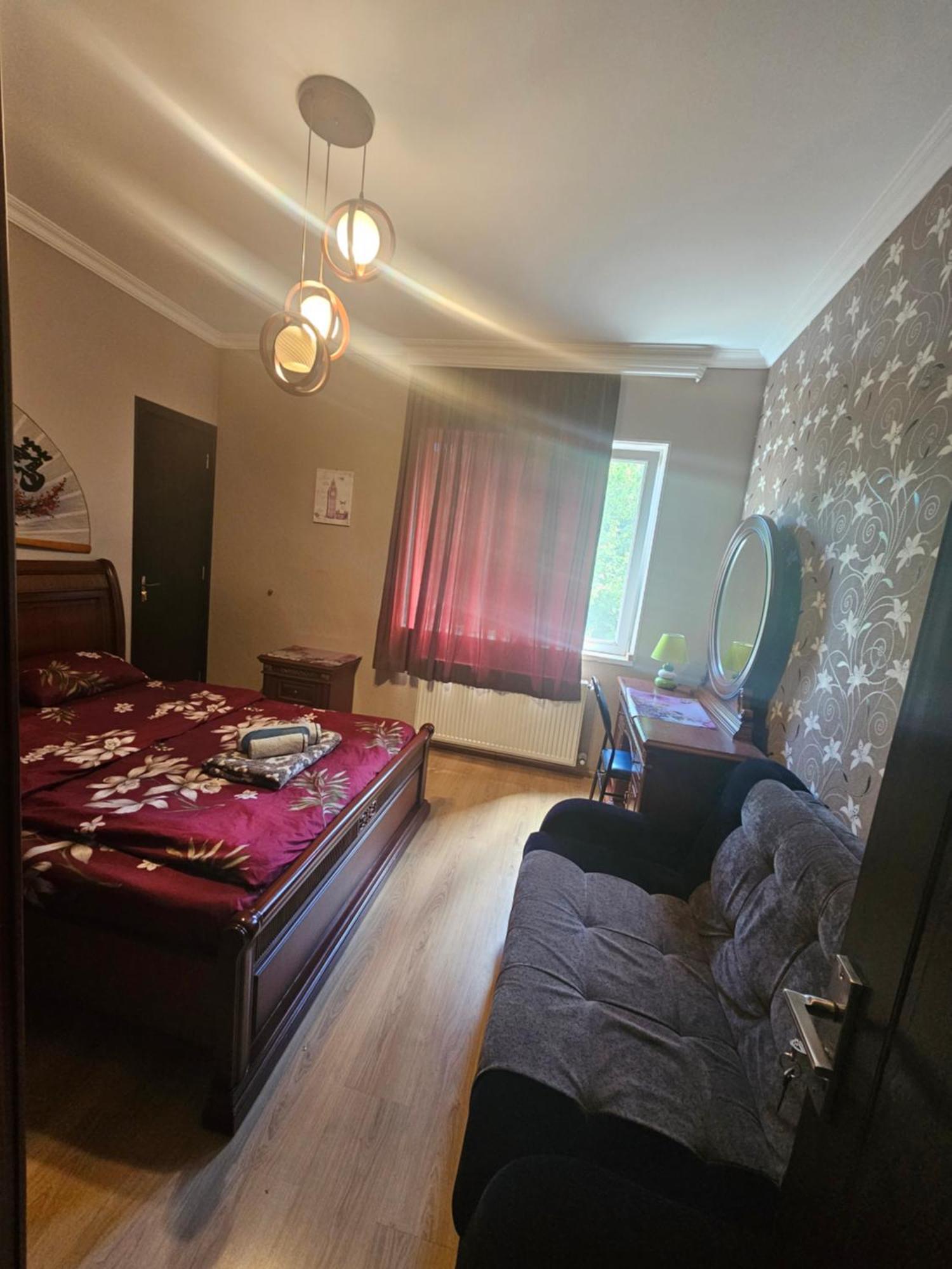 Guesthouse Different Тбилиси Номер фото